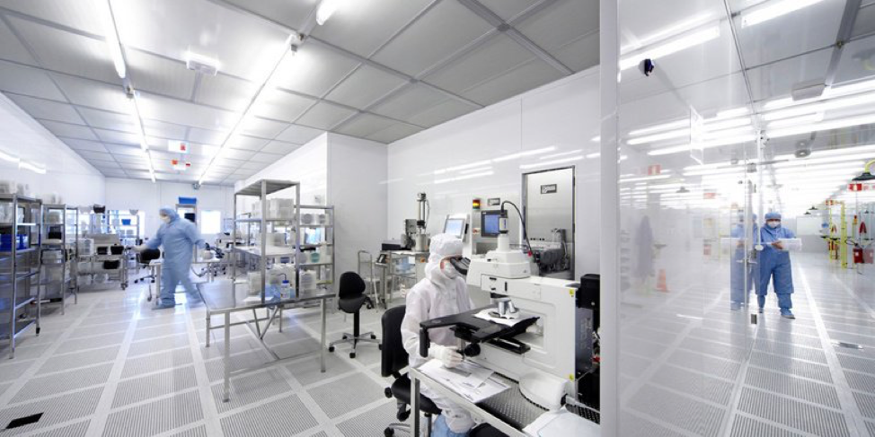 Cleanroom Wall-1